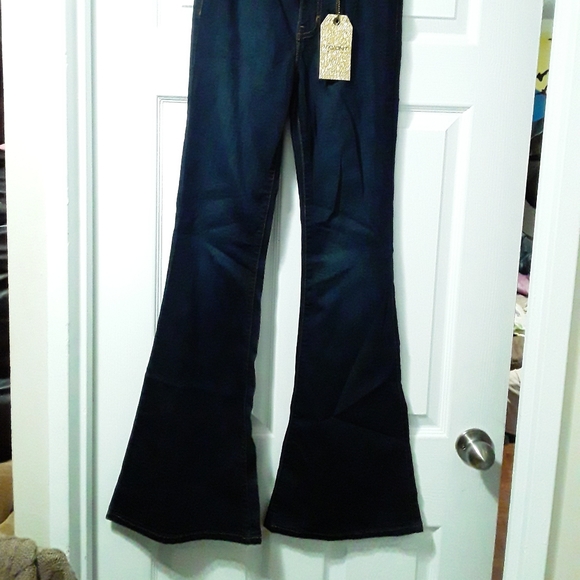Brand New Vibrant m.i.u Womens Size 3(W25) Bell bottom Type Wide Leg Blue Jeans - Picture 3 of 15